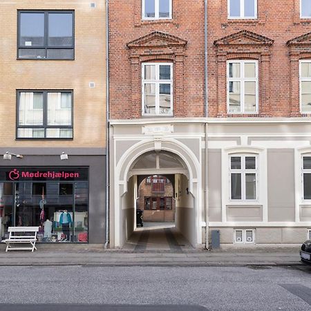 Aday - Apartment Suite 2 Aalborg Center ภายนอก รูปภาพ