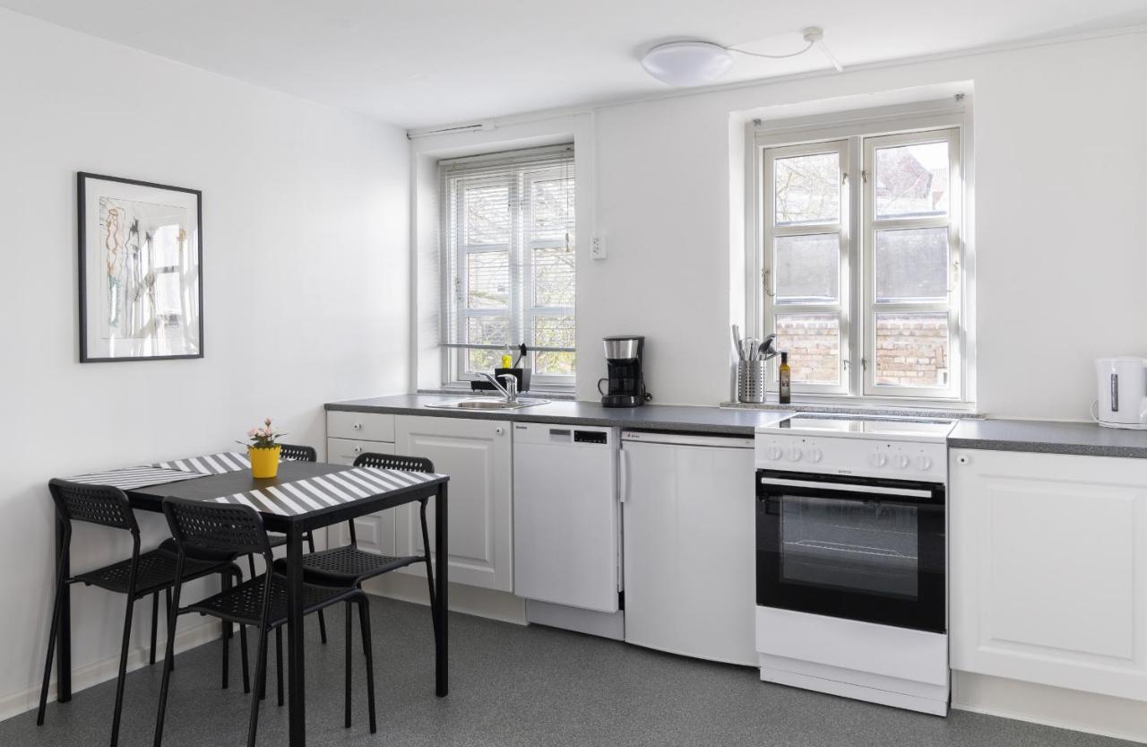 Aday - Apartment Suite 2 Aalborg Center ภายนอก รูปภาพ